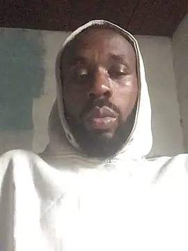 Snapshot of onewinnertee chatting on April 9, 2026, 12:21 pm onewinnertee online show from April 9, 2026, 12:21 pm