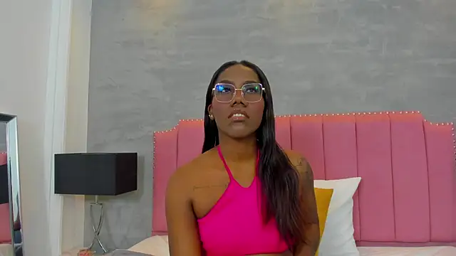 Snapshot of Alaia_Colins chatting on November 12, 2025, 2:56 am Alaia Colins online show from November 12, 2025, 2:56 am