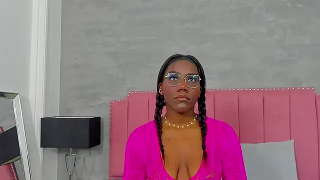 Snapshot of Alaia_Colins chatting on November 24, 2025, 3:50 am Alaia Colins online show from November 24, 2025, 3:50 am