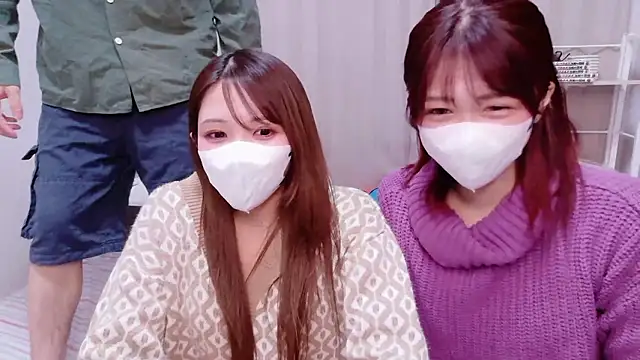 Snapshot of NA-KAREN-V8 chatting on December 2, 2025, 2:01 pm NA-KAREN-V8 online show from December 2, 2025, 2:01 pm