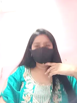 Snapshot of Simran-001 chatting on February 15, 2026, 12:03 pm Simran-001 online show from February 15, 2026, 12:03 pm