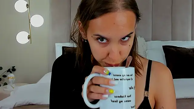 Snapshot of SandraTucker chatting on July 15, 2026, 2:39 am SandraTucker online show from July 15, 2026, 2:39 am