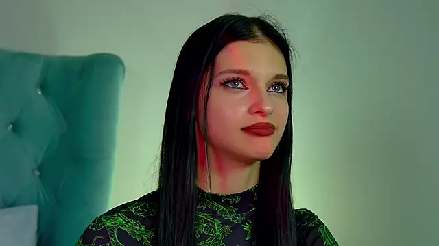 Snapshot of BeverlyMost chatting on February 4, 2025, 4:29 pm BeverlyMost online show from February 4, 2025, 4:29 pm