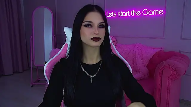 BeverlyMost online show from November 12, 2025, 6:08 pm