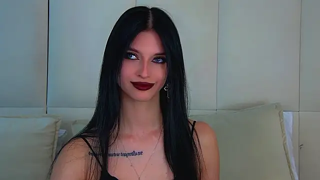 Snapshot of BeverlyMost chatting on July 7, 2026, 6:34 pm BeverlyMost online show from July 7, 2026, 6:34 pm