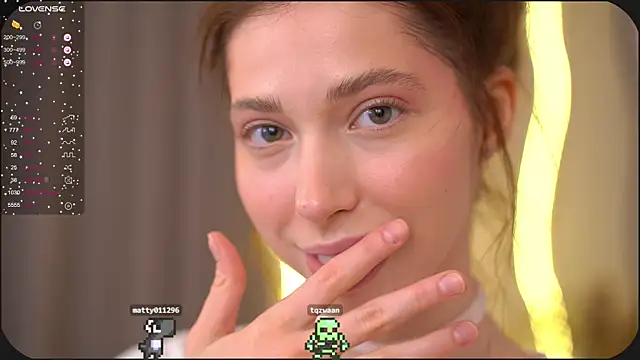 Snapshot of HappyVivy chatting on March 10, 2025, 11:21 am HappyVivy online show from March 10, 2025, 11:21 am