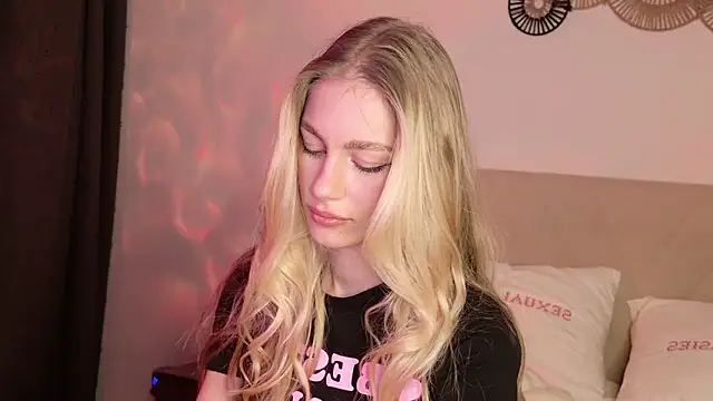 GabriellaOlsen online show from April 4, 2026, 4:26 pm