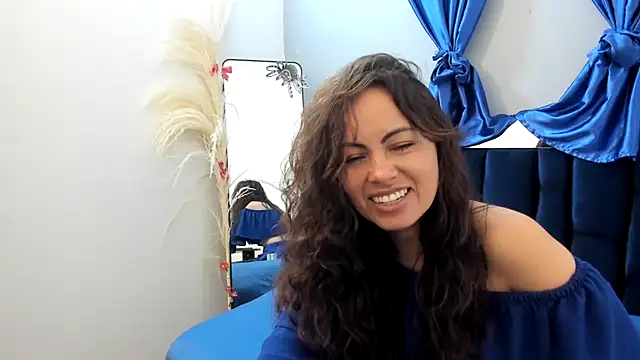 ShairaMarss online show from December 18, 2025, 2:23 pm