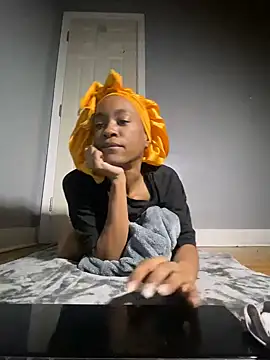 Snapshot of Meerawantsyou chatting on February 5, 2025, 3:34 am Meerawantsyou online show from February 5, 2025, 3:34 am