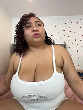 Snapshot of KarlaWild chatting on April 18, 2026, 4:00 pm KarlaWild online show from April 18, 2026, 4:00 pm