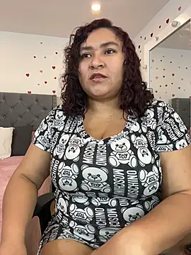 Snapshot of KarlaWild chatting on April 29, 2026, 5:41 pm KarlaWild online show from April 29, 2026, 5:41 pm