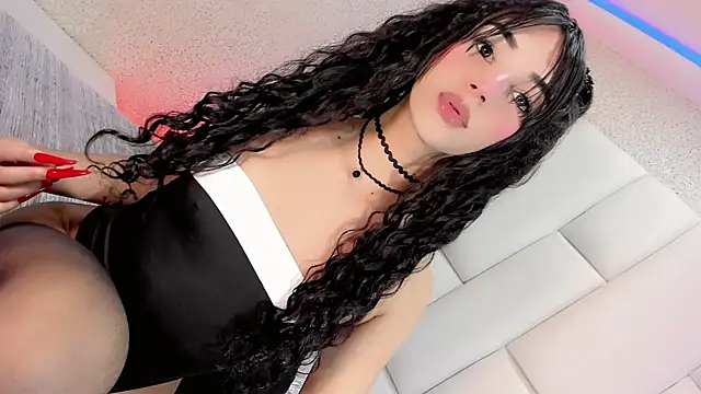 Angeles Busst online show from April 14, 2026, 9:21 pm