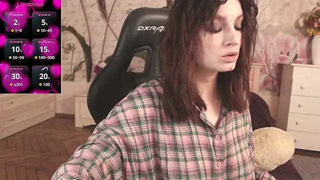 BritneyBarker online show from November 29, 2025, 2:36 am