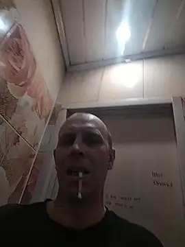 Snapshot of MaxDevilWhite chatting on October 26, 2025, 10:32 am MaxDevilWhite online show from October 26, 2025, 10:32 am