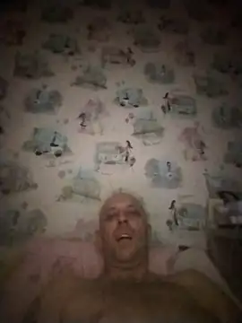 Snapshot of MaxDevilWhite chatting on November 10, 2025, 9:03 pm MaxDevilWhite online show from November 10, 2025, 9:03 pm