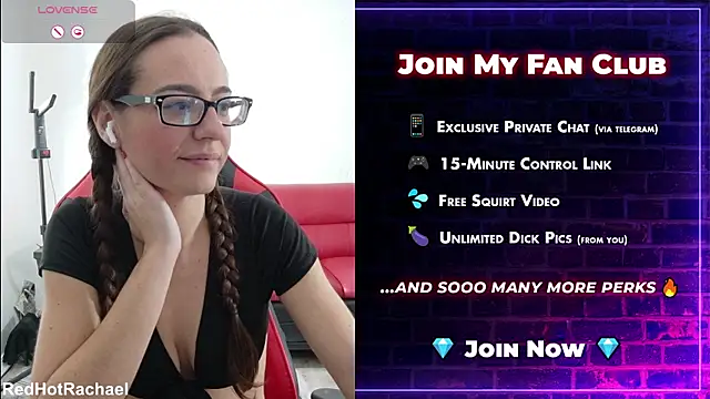 Snapshot of RedHotRachael chatting on December 3, 2025, 4:27 pm RedHotRachael online show from December 3, 2025, 4:27 pm