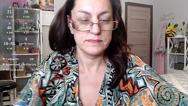 Soffya Soy online show from May 6, 2026, 10:48 pm