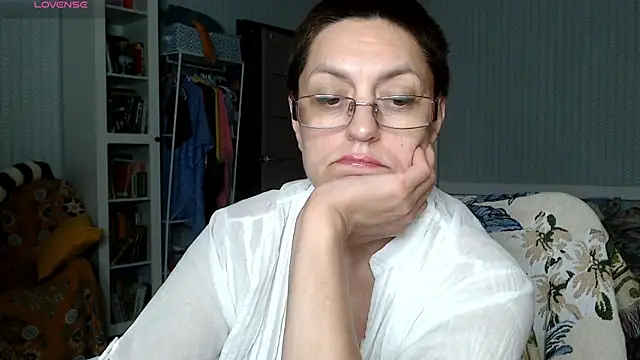 Soffya Soy online show from July 4, 2026, 7:20 pm