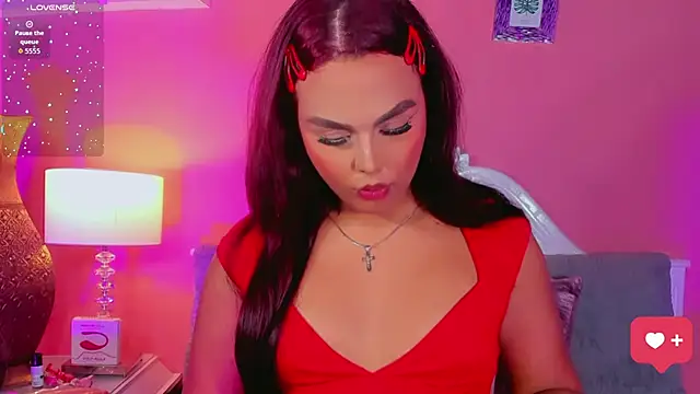 Snapshot of CamiiGarcia chatting on November 26, 2025, 4:13 am CamiiGarcia online show from November 26, 2025, 4:13 am