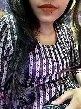 Snapshot of cute_IndianBabe chatting on March 7, 2025, 2:04 am cute IndianBabe online show from March 7, 2025, 2:04 am