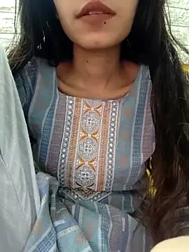 Snapshot of cute_IndianBabe chatting on March 19, 2025, 1:32 am cute IndianBabe online show from March 19, 2025, 1:32 am