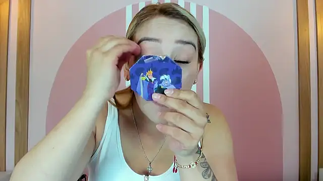 Lannajansen online show from March 28, 2026, 1:22 pm