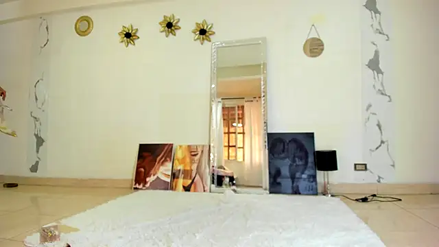 Akemirosse online show from November 17, 2025, 5:08 pm