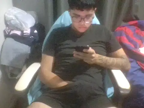 luciano18  online show from January 22, 2025, 12:16 am