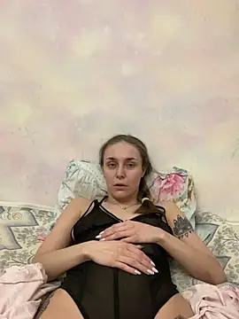 White Lu online show from February 24, 2025, 9:20 pm