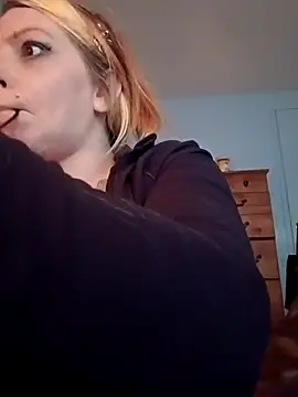 barbieinbondage7 online show from April 23, 2026, 4:20 pm