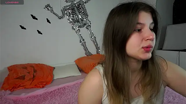 nawuwu online show from November 7, 2025, 6:13 am