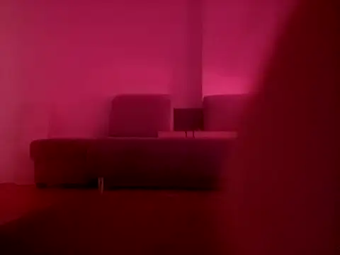 sandrahoeslut online show from March 11, 2025, 12:06 pm