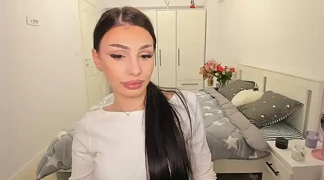 Snapshot of HelenShawn chatting on March 9, 2025, 10:30 pm HelenShawn online show from March 9, 2025, 10:30 pm