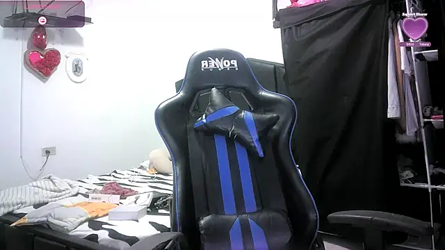 mariana0x online show from October 22, 2025, 7:57 pm