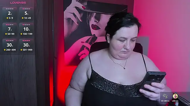QueenOfHaze online show from June 5, 2026, 7:08 pm