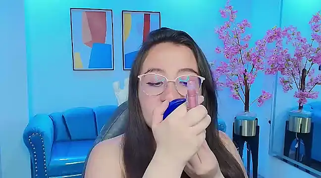 Snapshot of Lilyy_evans chatting on March 8, 2025, 3:50 am Lilyy evans online show from March 8, 2025, 3:50 am