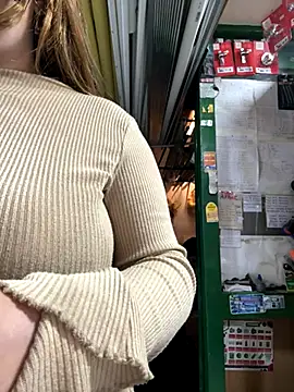 Snapshot of masmelorosa chatting on October 25, 2025, 6:35 pm masmelorosa online show from October 25, 2025, 6:35 pm