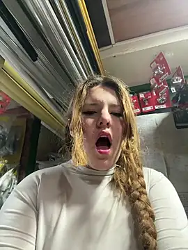 Snapshot of masmelorosa chatting on December 14, 2025, 2:28 am masmelorosa online show from December 14, 2025, 2:28 am