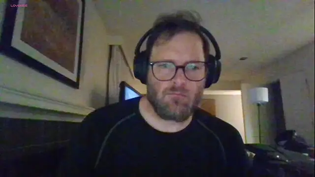 Snapshot of rrunner7718 chatting on September 17, 2025, 6:48 am rrunner7718 online show from September 17, 2025, 6:48 am