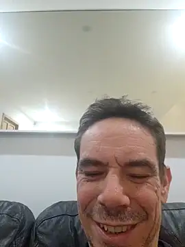 Kenhornu online show from November 28, 2025, 8:55 pm