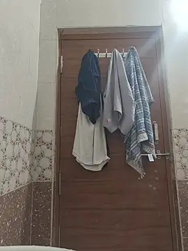 randit7 online show from November 23, 2025, 4:56 am