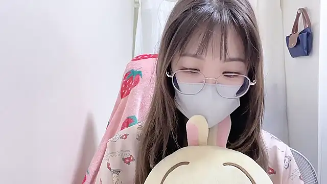 Snapshot of Chu1314 chatting on December 19, 2025, 3:19 pm Chu1314 online show from December 19, 2025, 3:19 pm