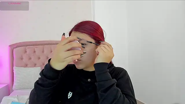 Kendall  Fox online show from January 17, 2026, 5:34 am