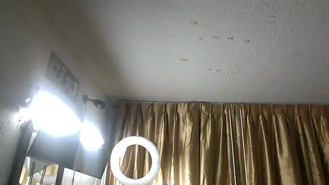 Snapshot of sexyhotstud12 chatting on February 6, 2025, 11:04 pm sexyhotstud12 online show from February 6, 2025, 11:04 pm