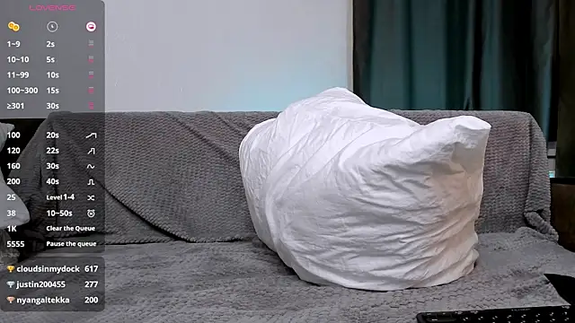 Shiny Jennifer online show from January 26, 2025, 10:46 pm