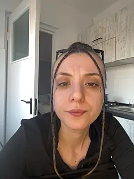 Snapshot of bunnythetailor chatting on January 30, 2025, 2:47 pm bunnythetailor online show from January 30, 2025, 2:47 pm