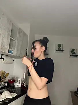 Snapshot of bunnythetailor chatting on February 28, 2025, 10:50 pm bunnythetailor online show from February 28, 2025, 10:50 pm