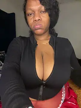 Snapshot of Boneca25 chatting on October 25, 2025, 9:42 pm Boneca25 online show from October 25, 2025, 9:42 pm