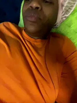 Snapshot of Boneca25 chatting on November 17, 2025, 6:30 am Boneca25 online show from November 17, 2025, 6:30 am