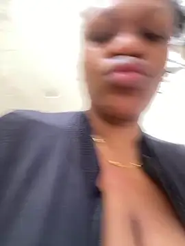 Snapshot of Boneca25 chatting on November 24, 2025, 9:20 am Boneca25 online show from November 24, 2025, 9:20 am